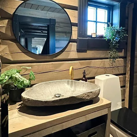 Cozy Log With A View Over Hedmarken Loten