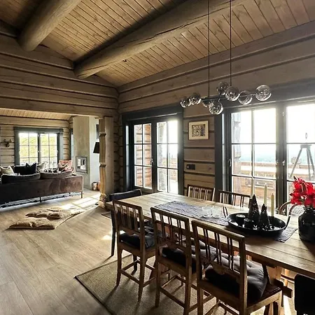 Cozy Log With A View Over Hedmarken *