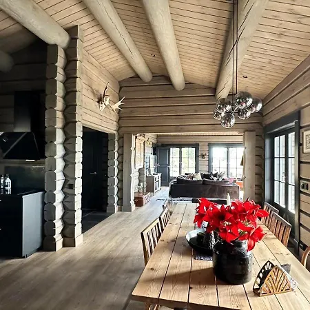 Cozy Log With A View Over Hedmarken Feriehus Loten