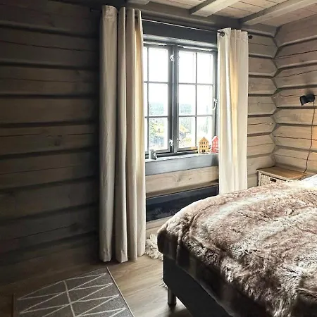 Cozy Log With A View Over Hedmarken *