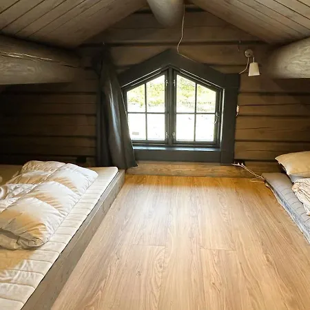Cozy Log With A View Over Hedmarken Feriehus