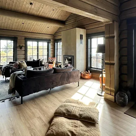 Cozy Log With A View Over Hedmarken 펜션 Loten
