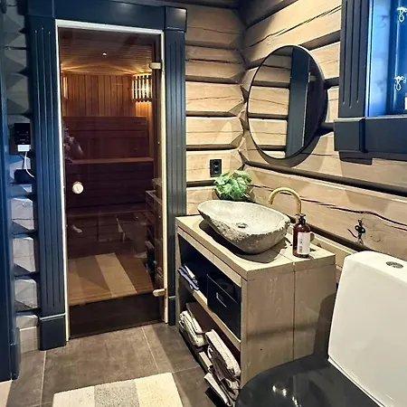 Cozy Log With A View Over Hedmarken * Loten