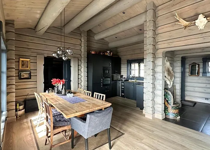 Cozy Log With A View Over Hedmarken بيت للعطل Loten